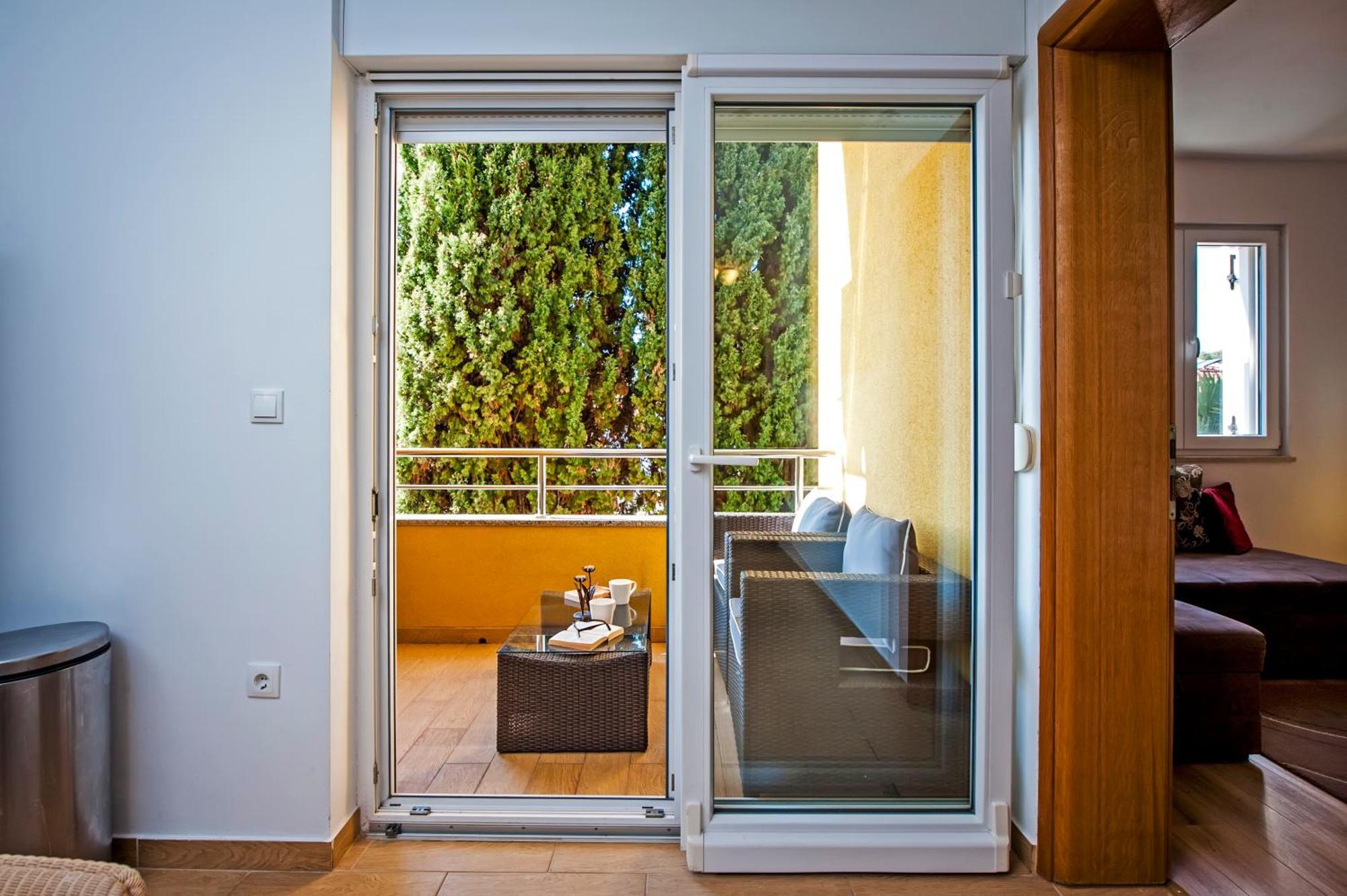 Pimlico Apartment *