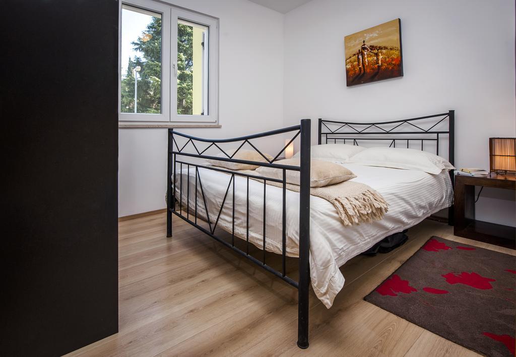 Pimlico Apartment *